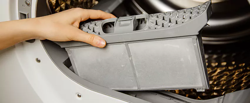 Signs Of A Clogged Dryer Lint Trap in Estero, Florida